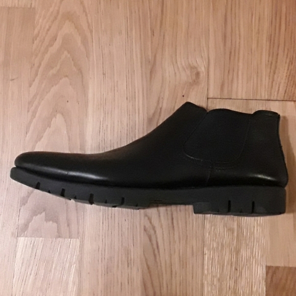 Very good condition- black leather slip  on shoes - Picture 1 of 4